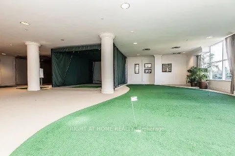 25 Kingsbridge Garden Circle, #521