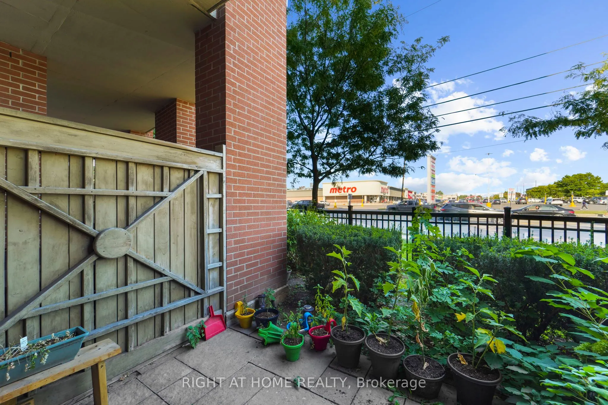 2772 Keele Street, #105