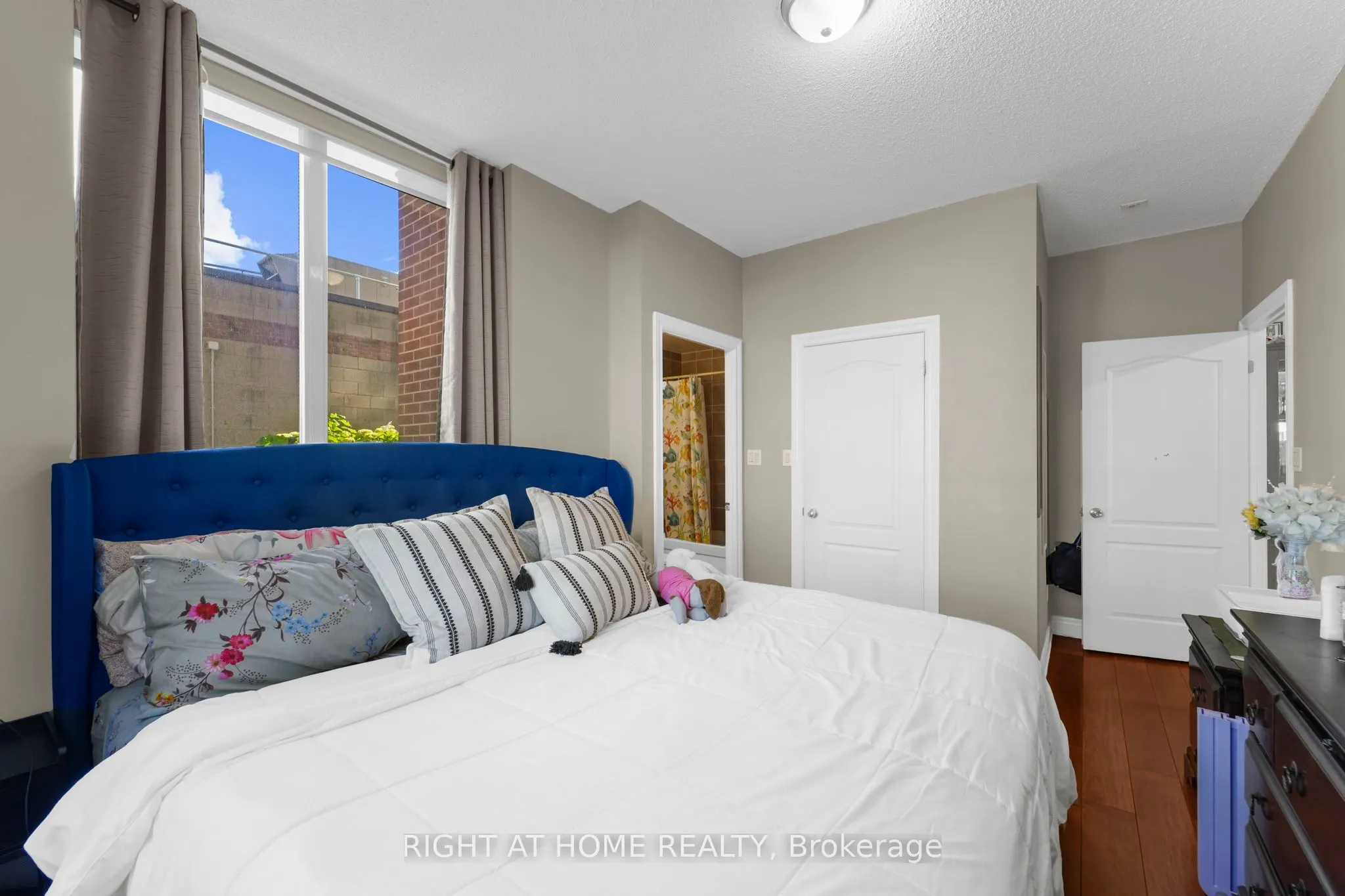 2772 Keele Street, #105