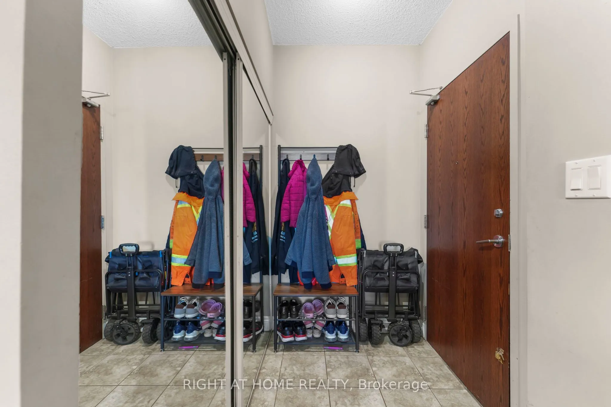 2772 Keele Street, #105