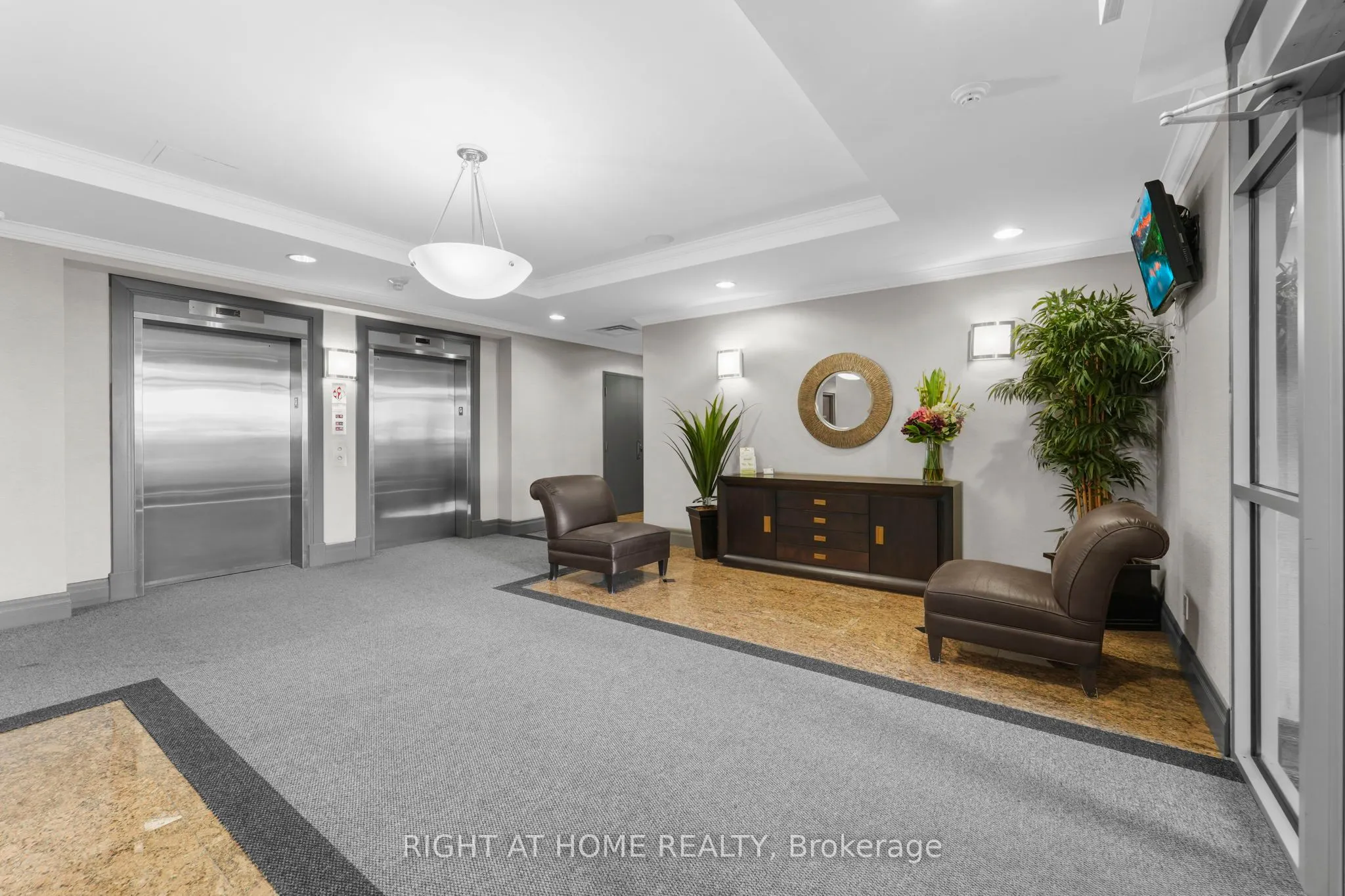 2772 Keele Street, #105