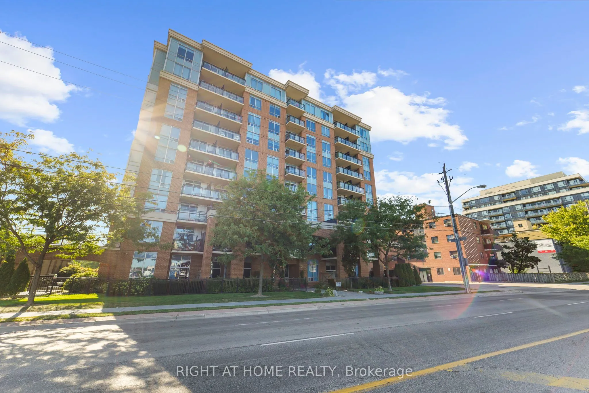 2772 Keele Street, #105