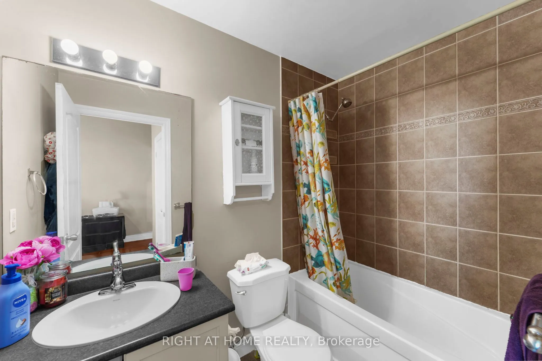 2772 Keele Street, #105