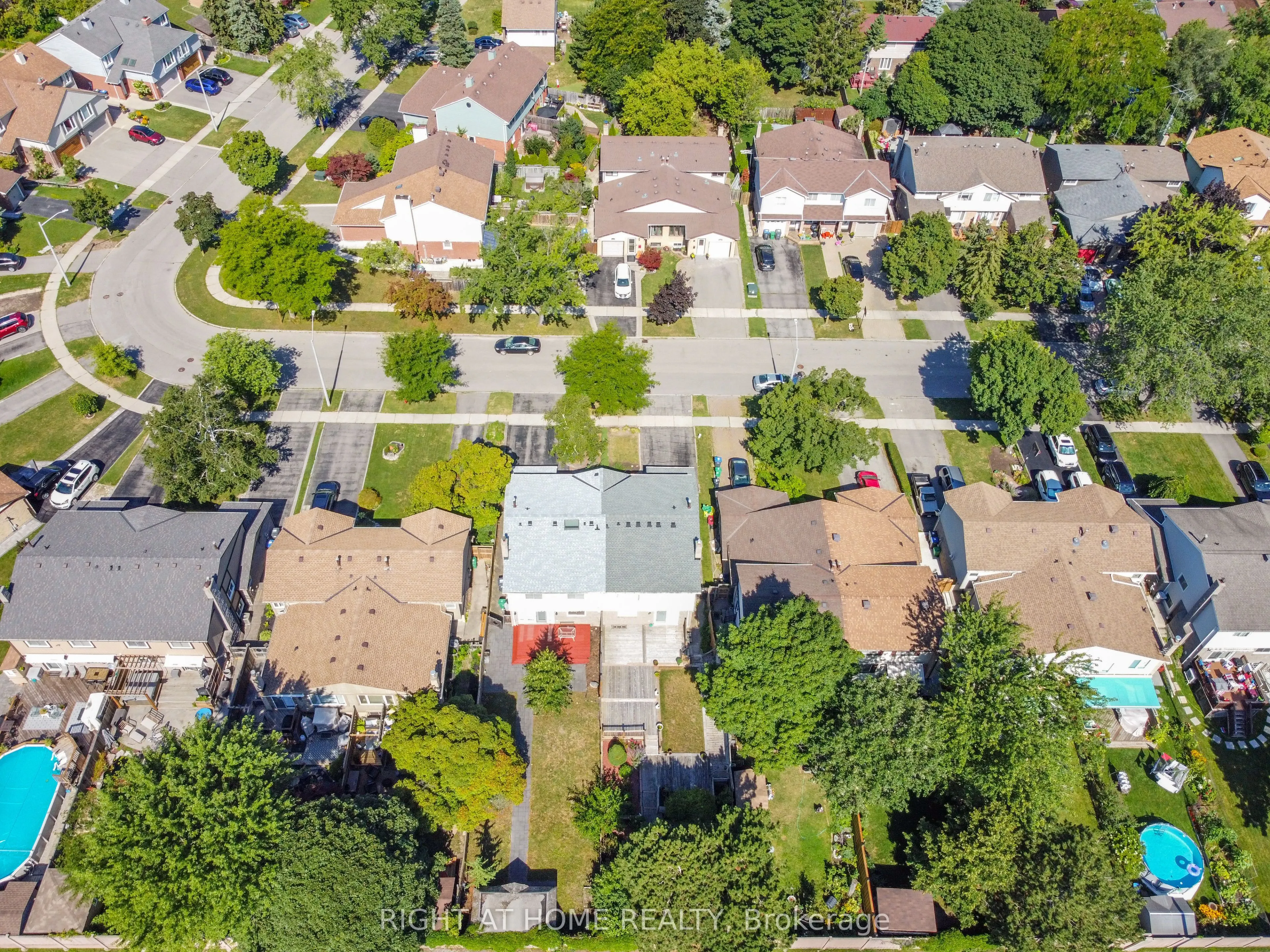 2824 Bucklepost Crescent