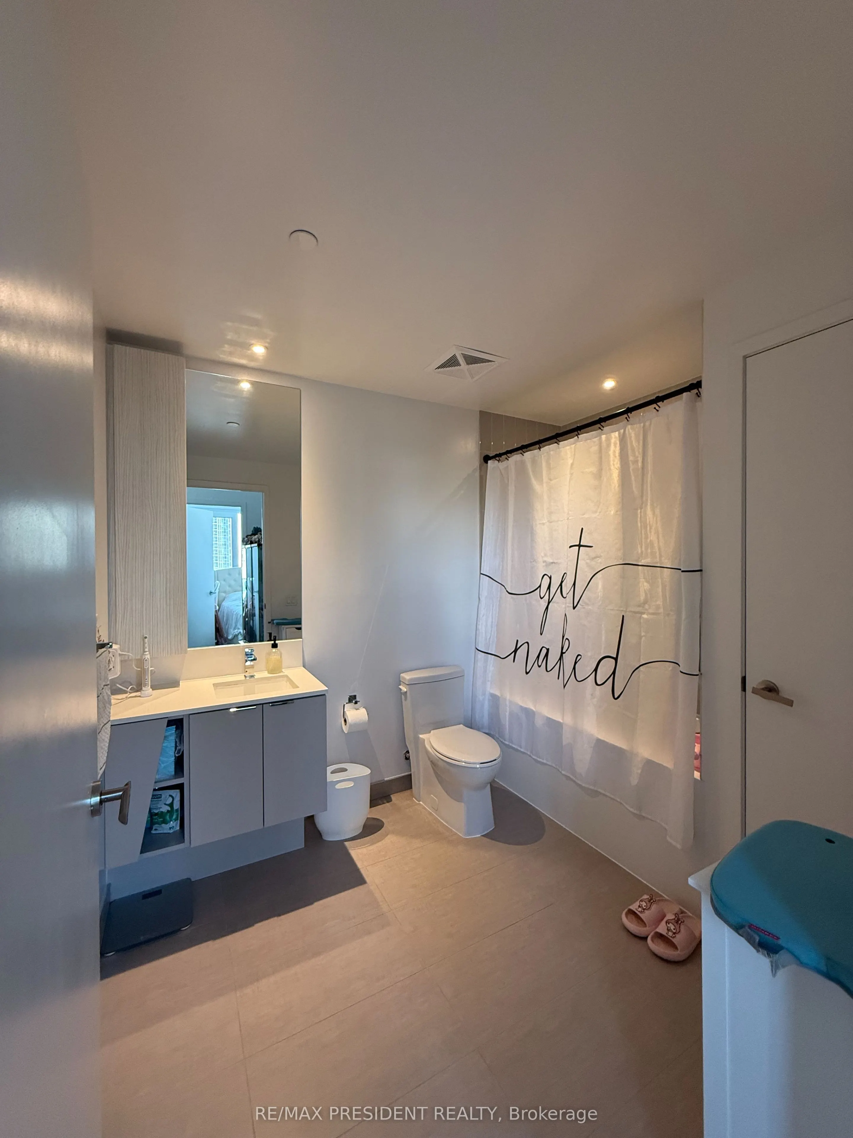 3883 Quartz Road, #402