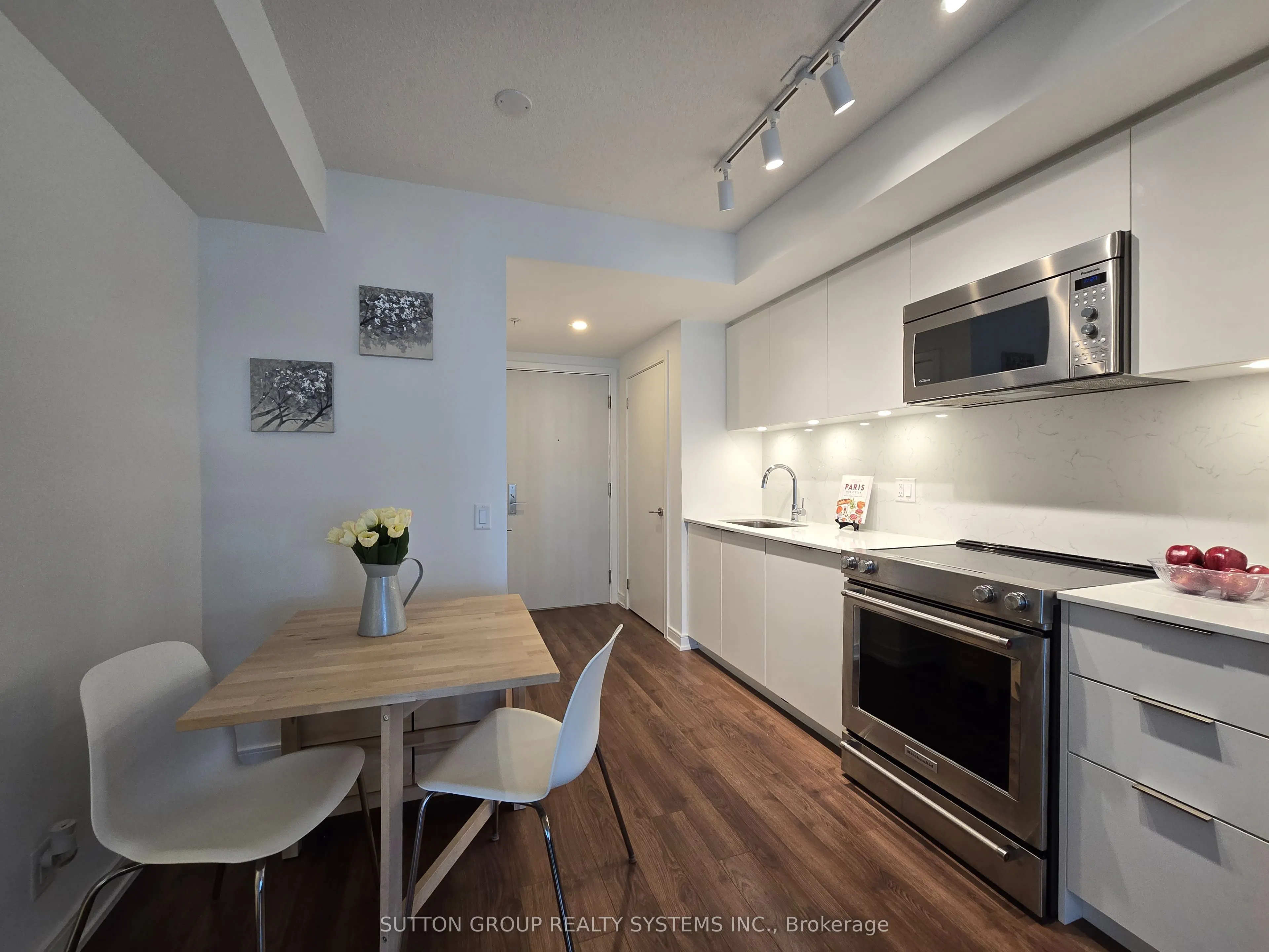 30 Samuel Wood Way, #210