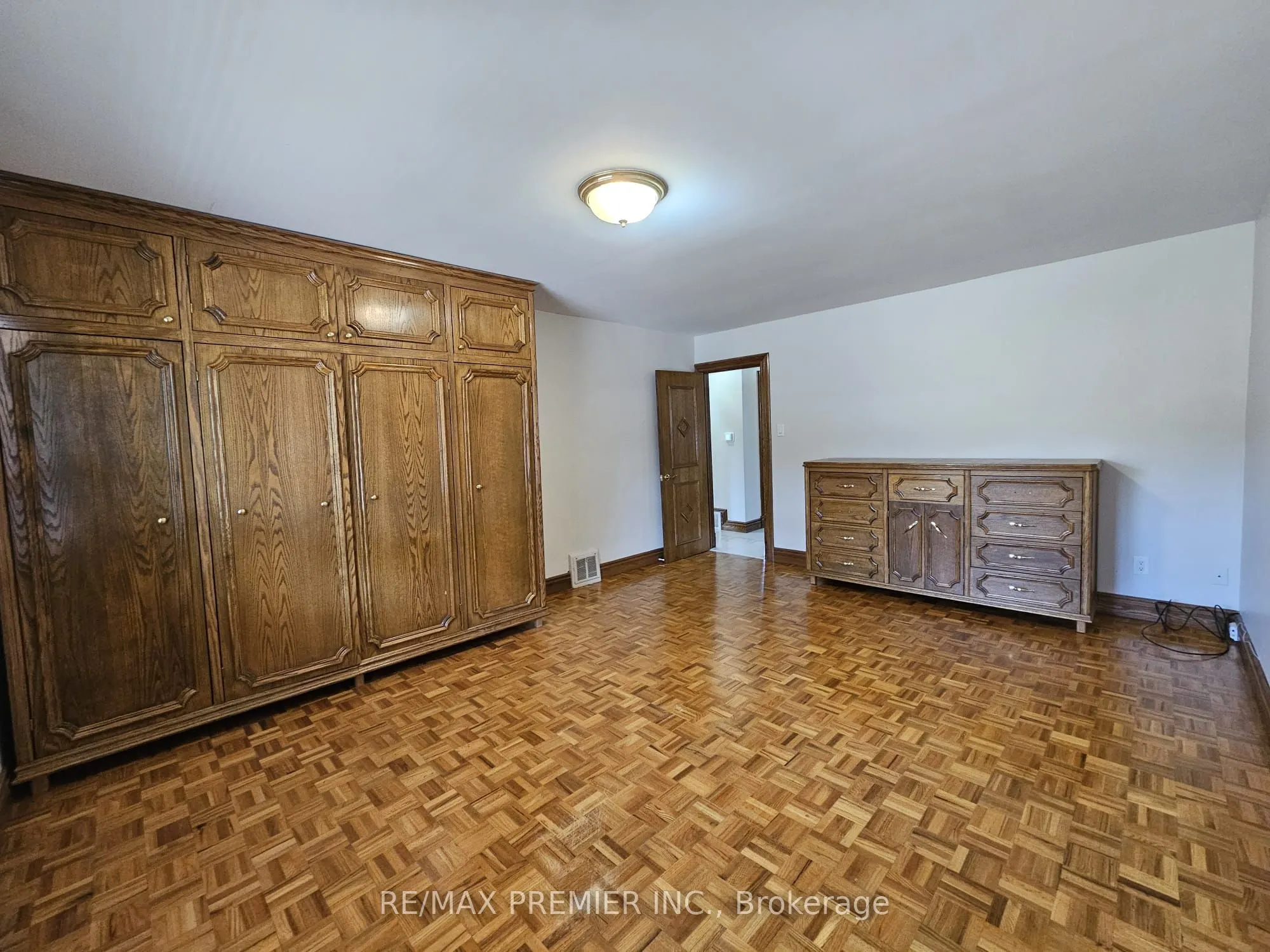 190 Calvington Drive, #Main Floor