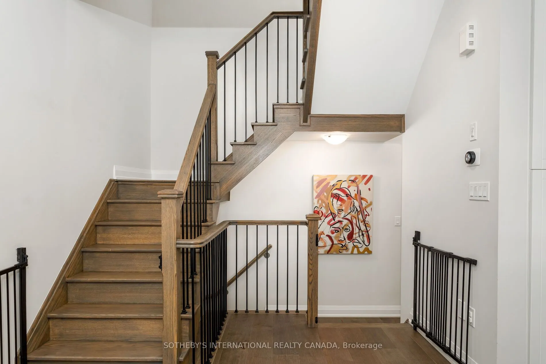 2544 Littlefield Crescent