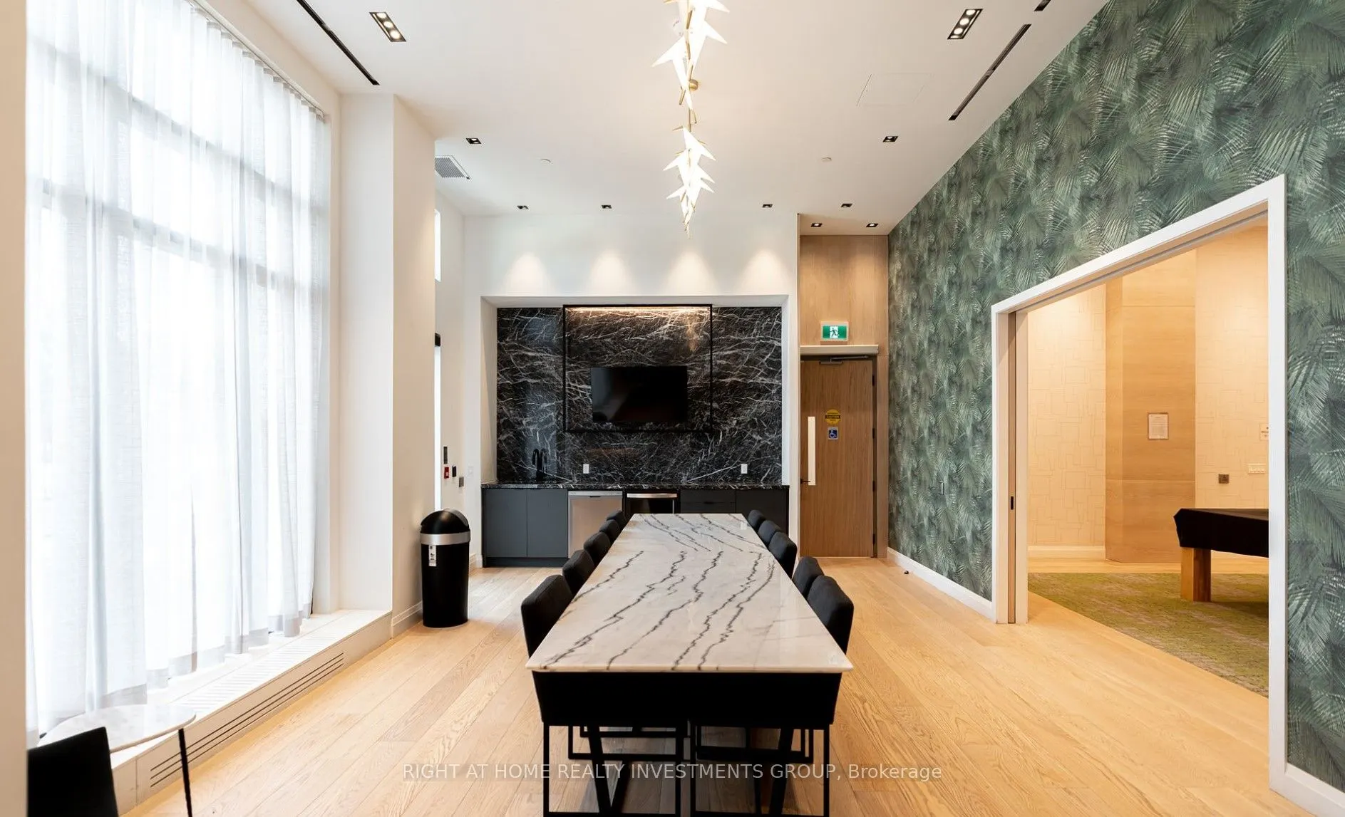 60 George Butchart Drive, #506