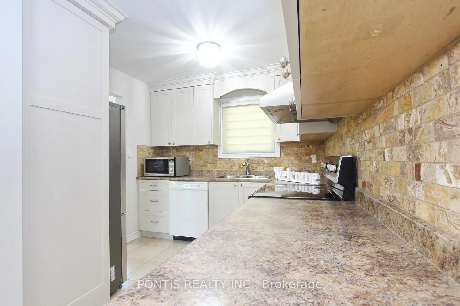 72 SHELDRAKE Court