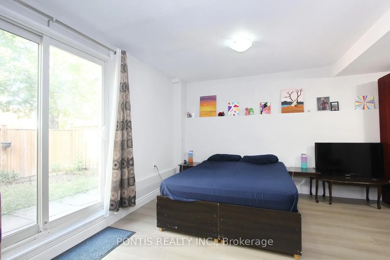 72 SHELDRAKE Court