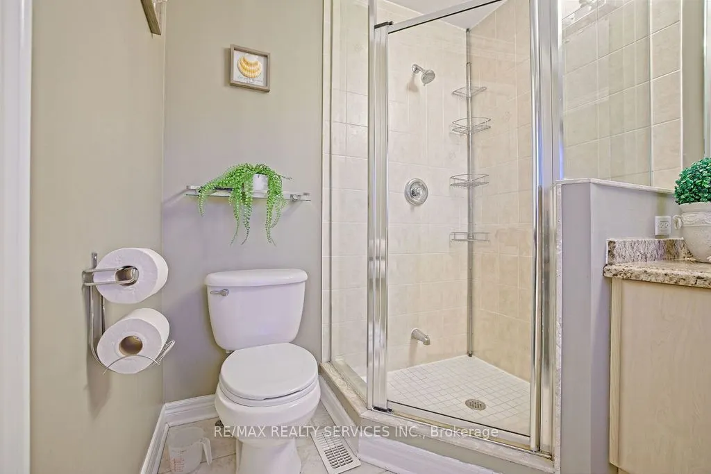 3540 Eglinton Avenue W