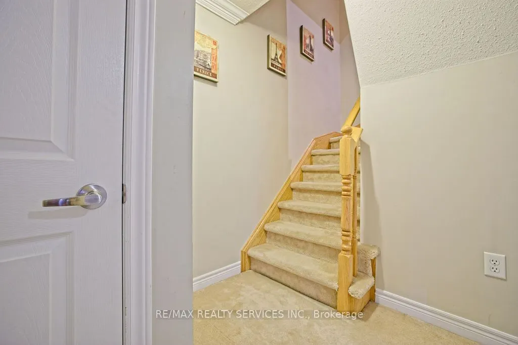 3540 Eglinton Avenue W