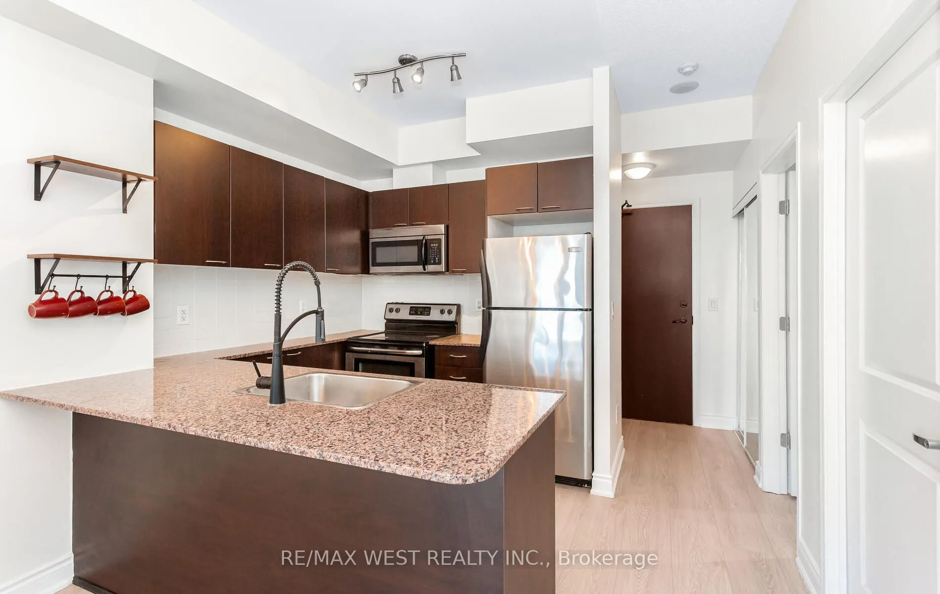 385 Prince Of Wales Drive, #1709