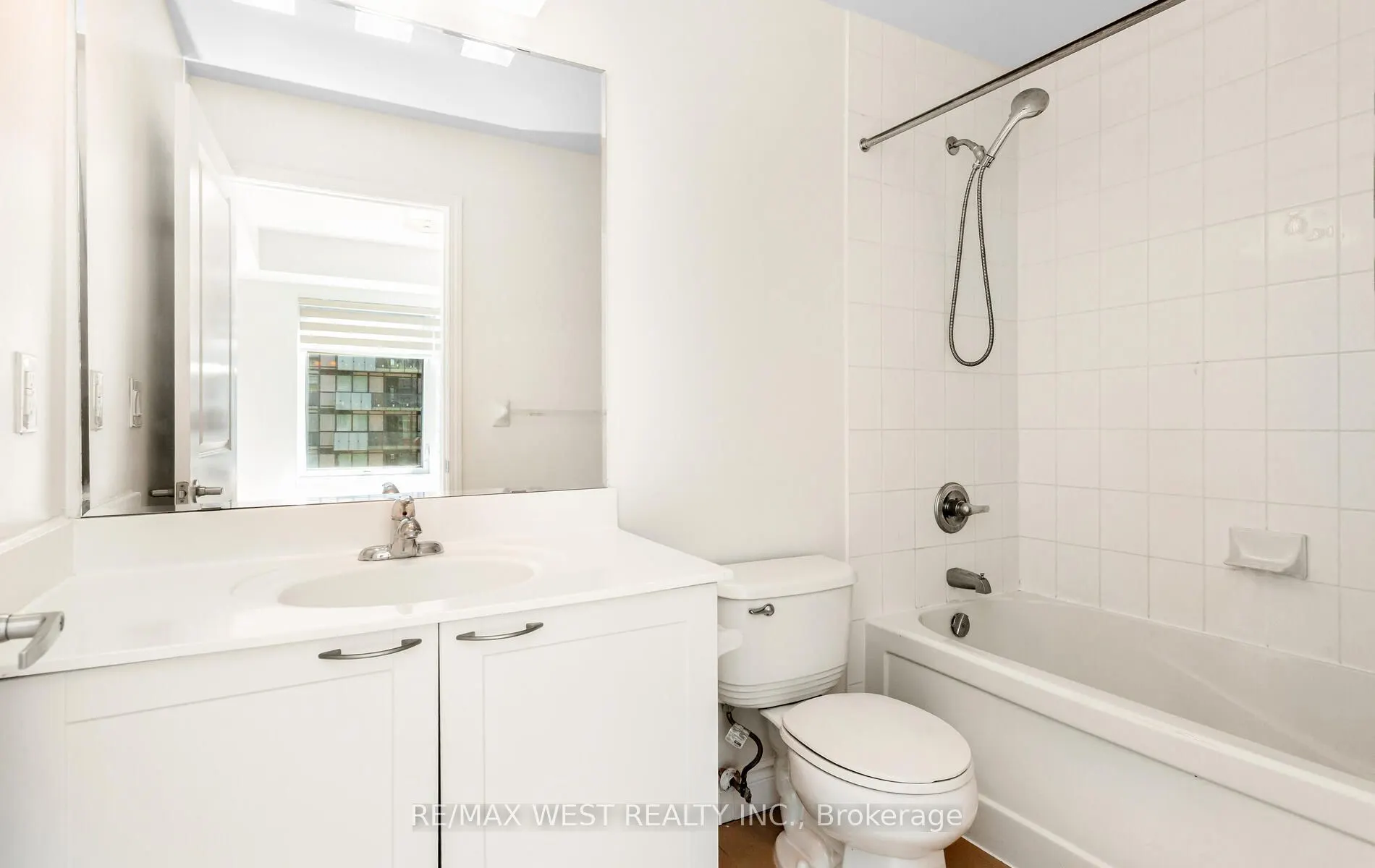 385 Prince Of Wales Drive, #1709