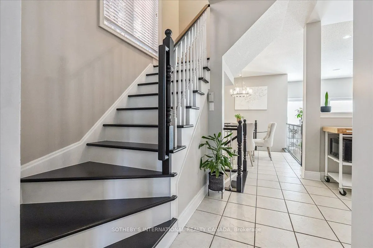 3362 Eglinton Avenue W