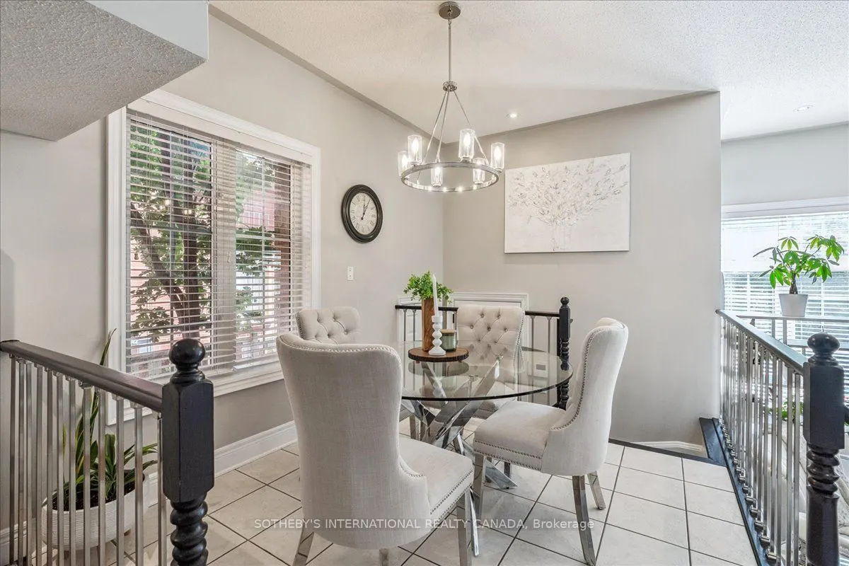 3362 Eglinton Avenue W