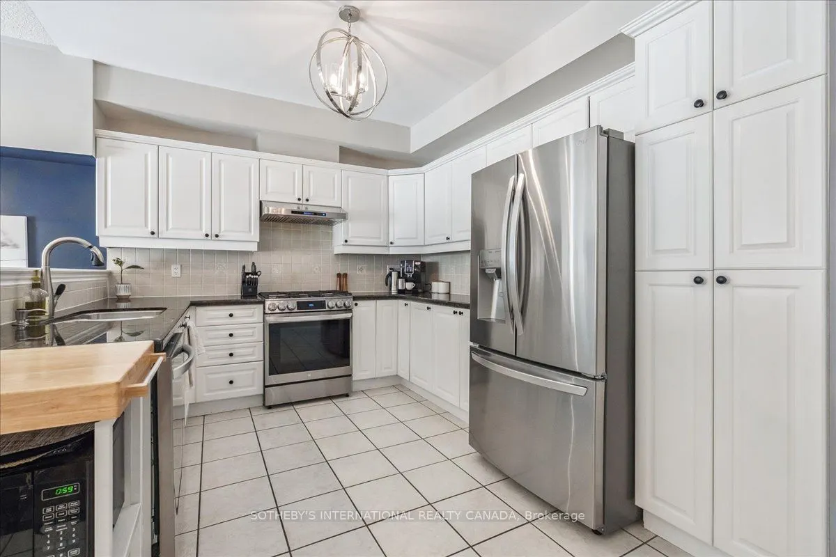 3362 Eglinton Avenue W