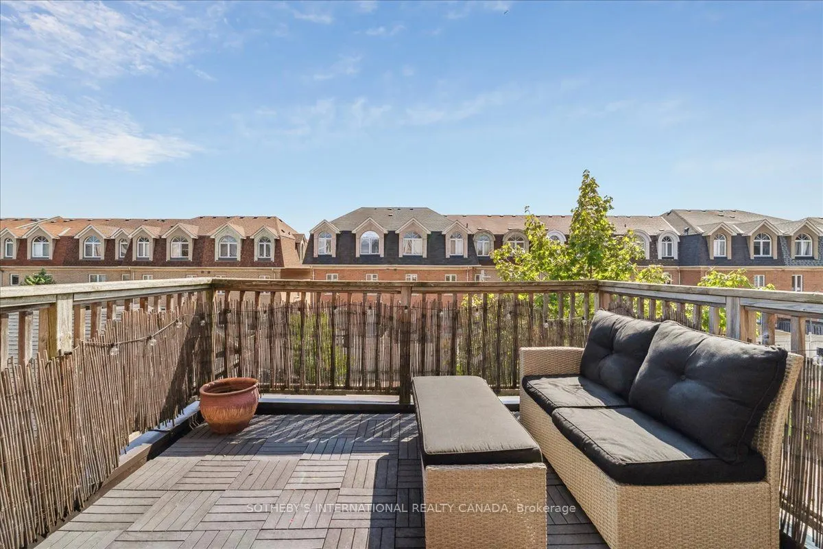 3362 Eglinton Avenue W