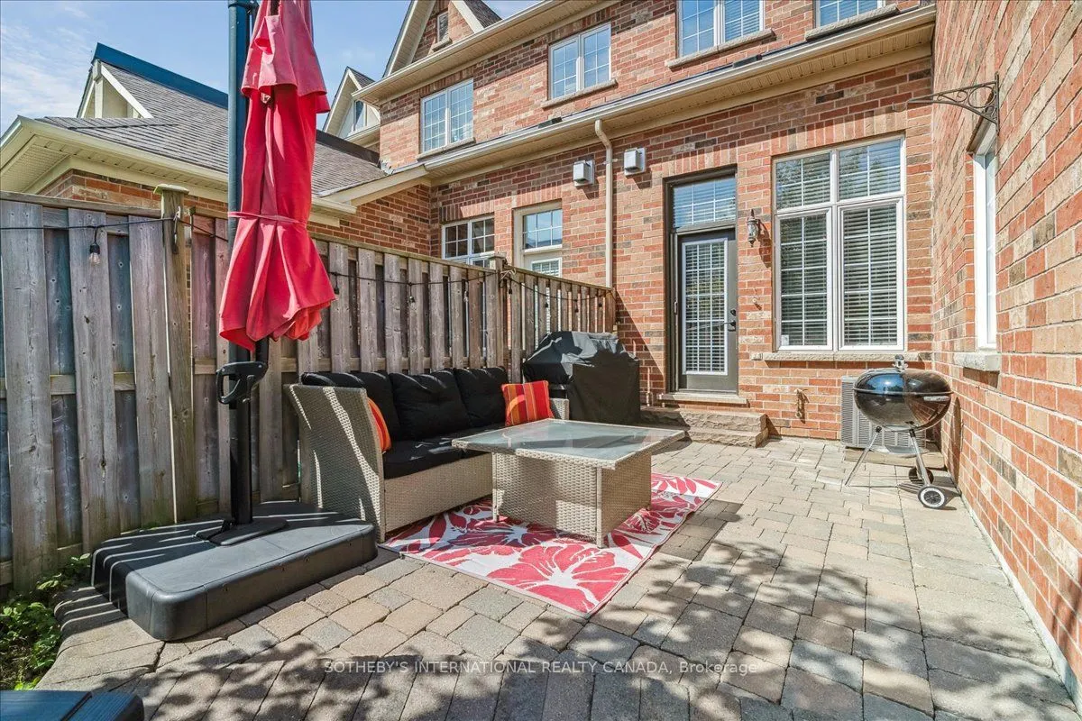 3362 Eglinton Avenue W
