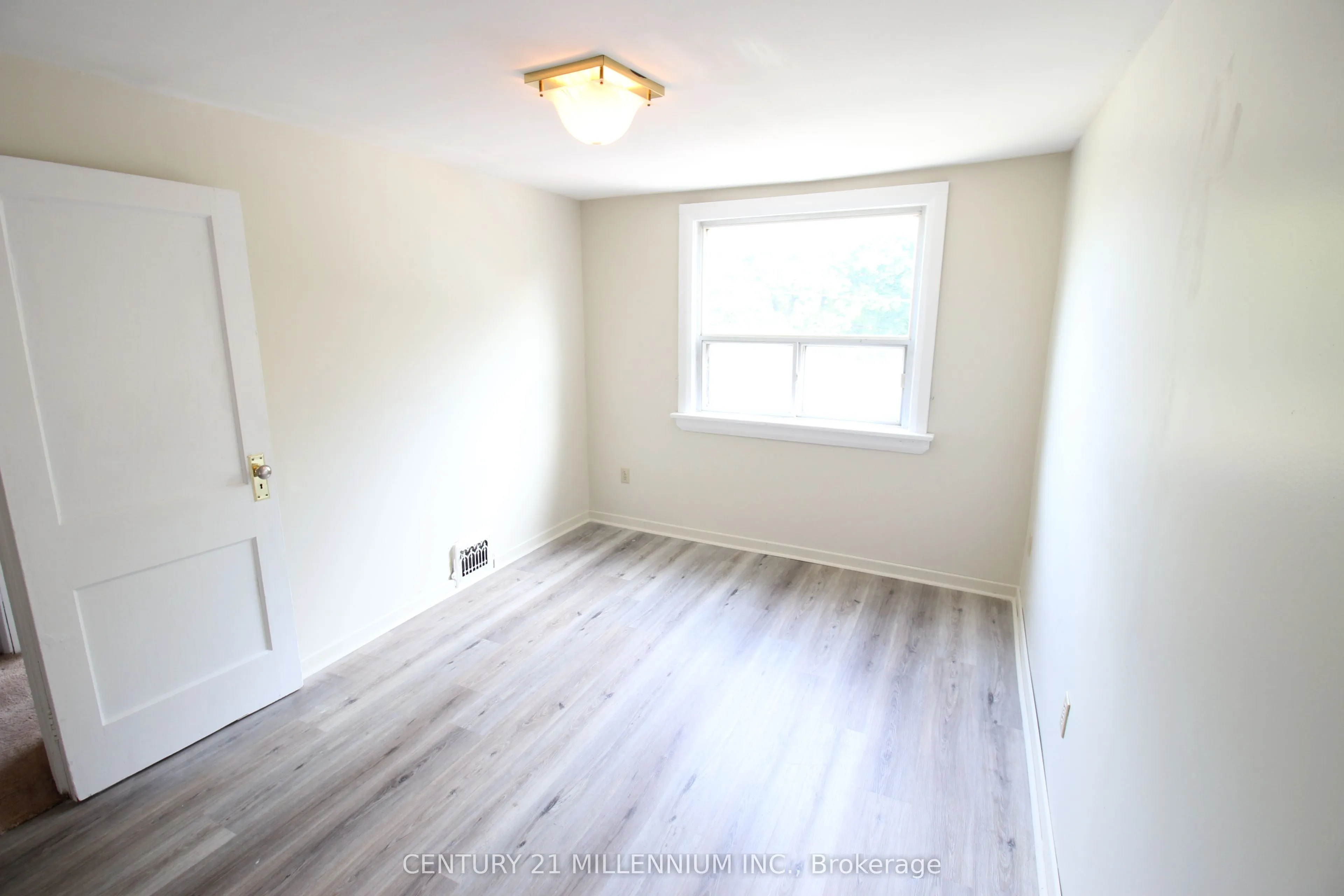 18 Glenvalley Drive