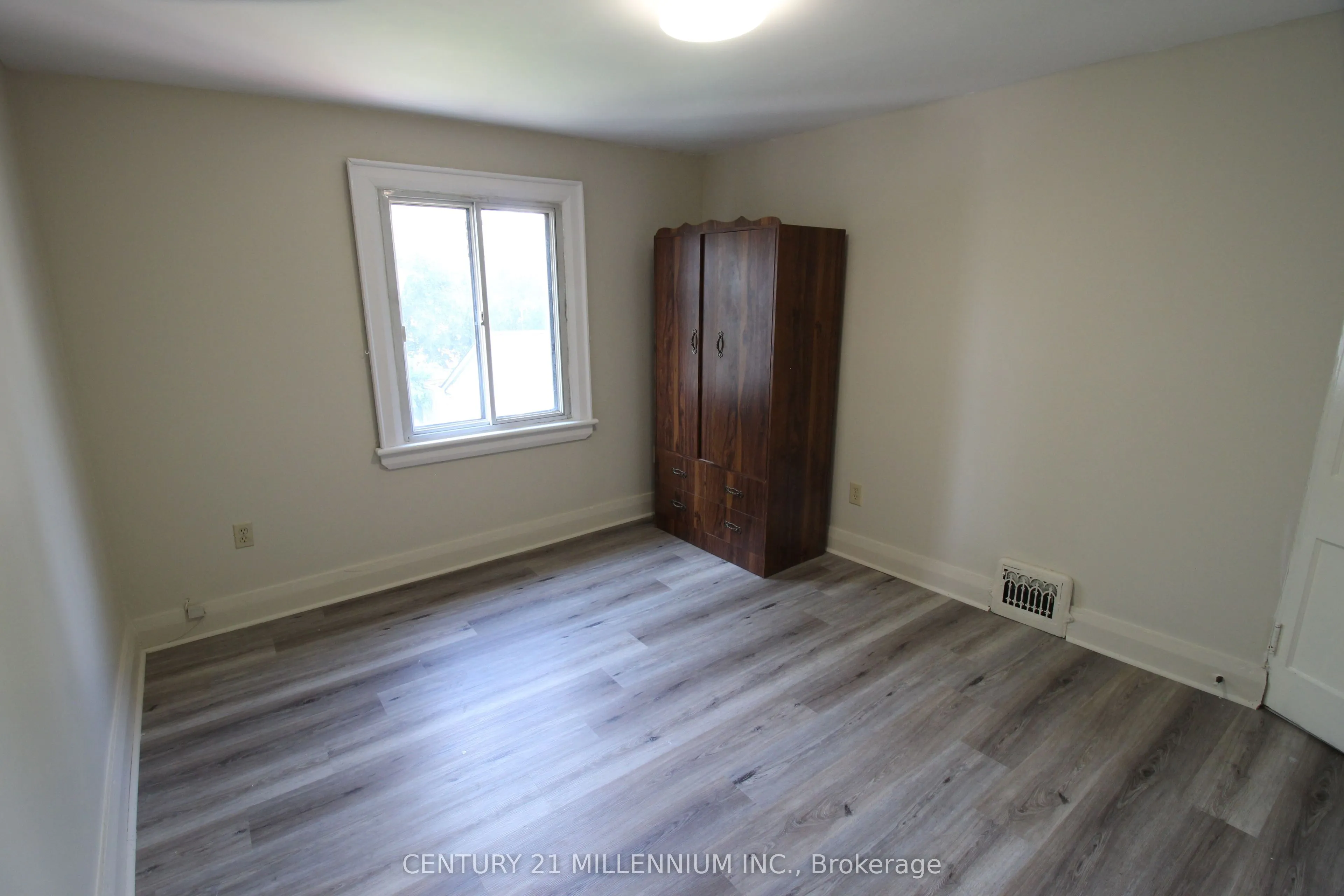 18 Glenvalley Drive