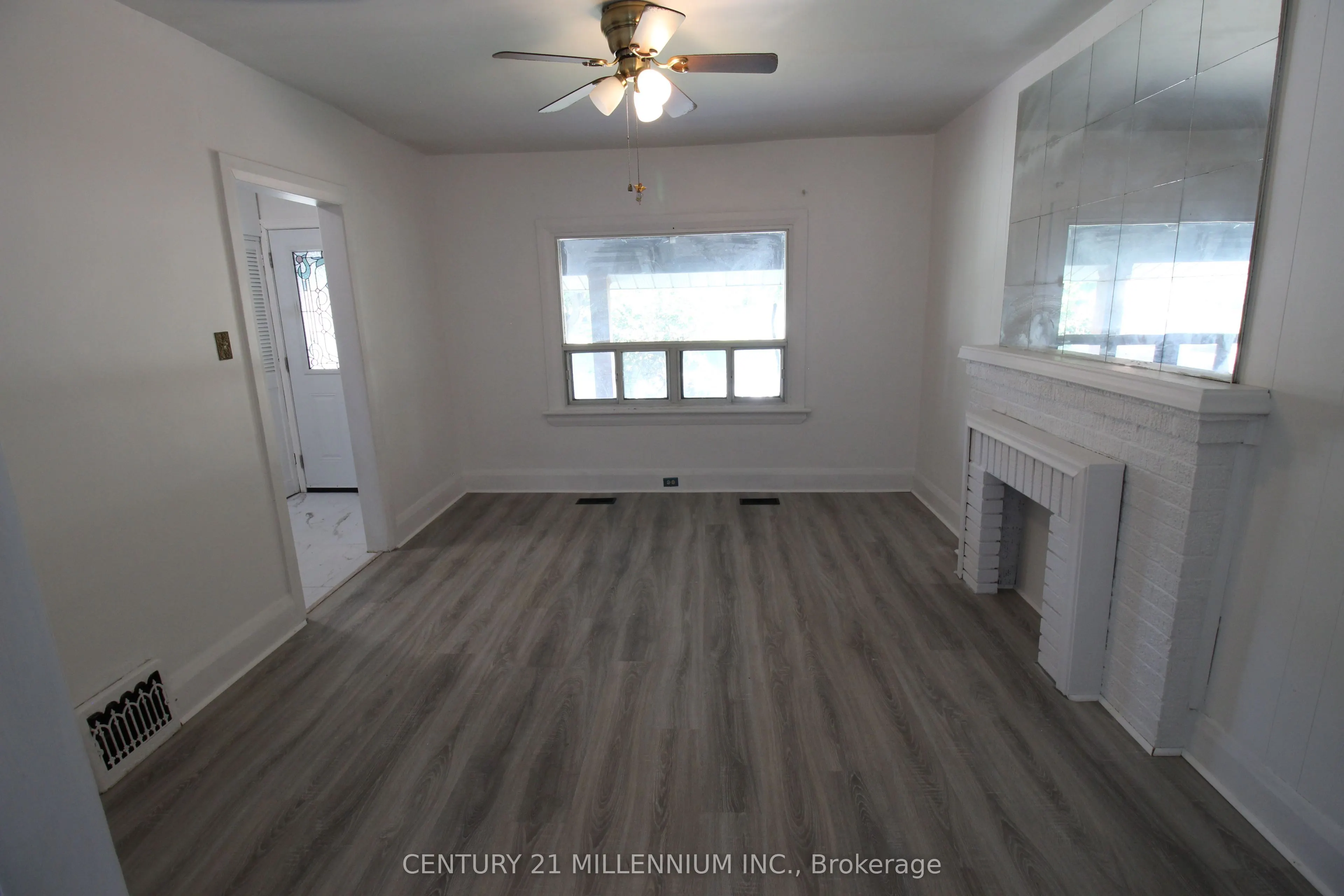 18 Glenvalley Drive