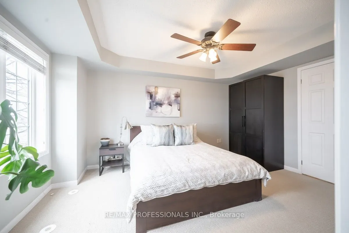 619 Dundas Street W, #4