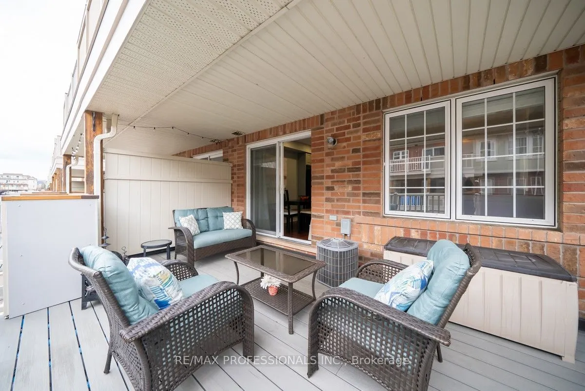 619 Dundas Street W, #4