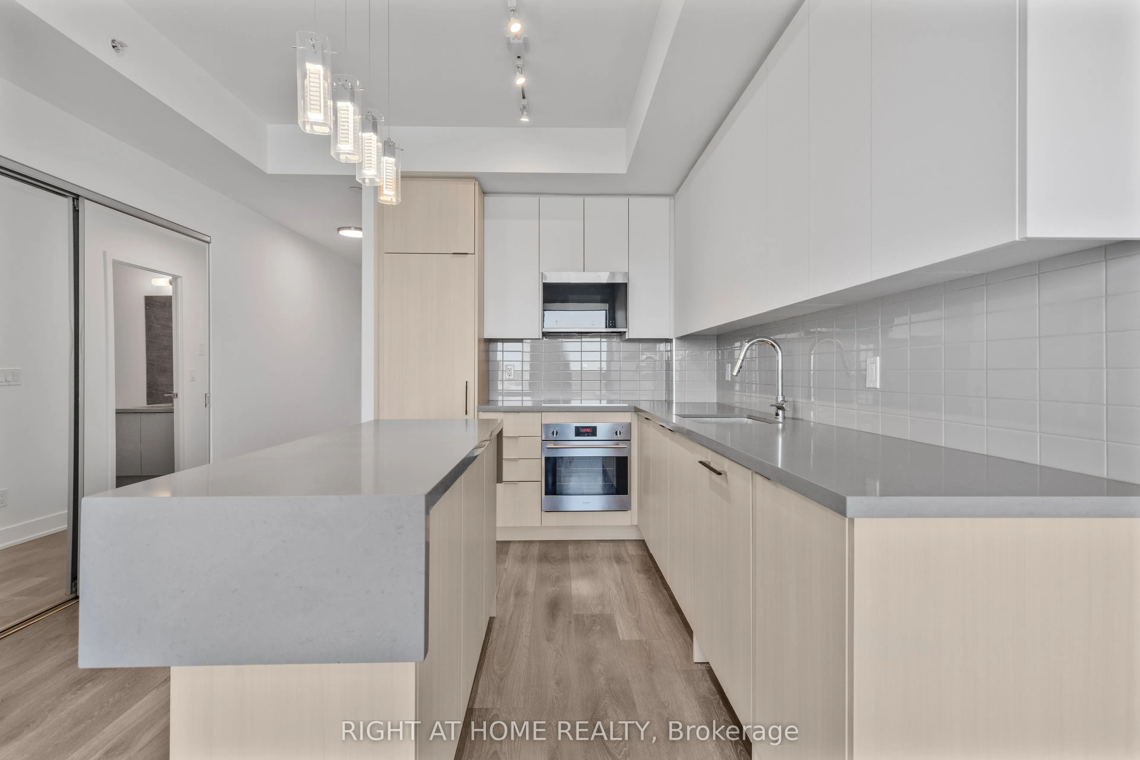 297 Oak Walk Drive, #6