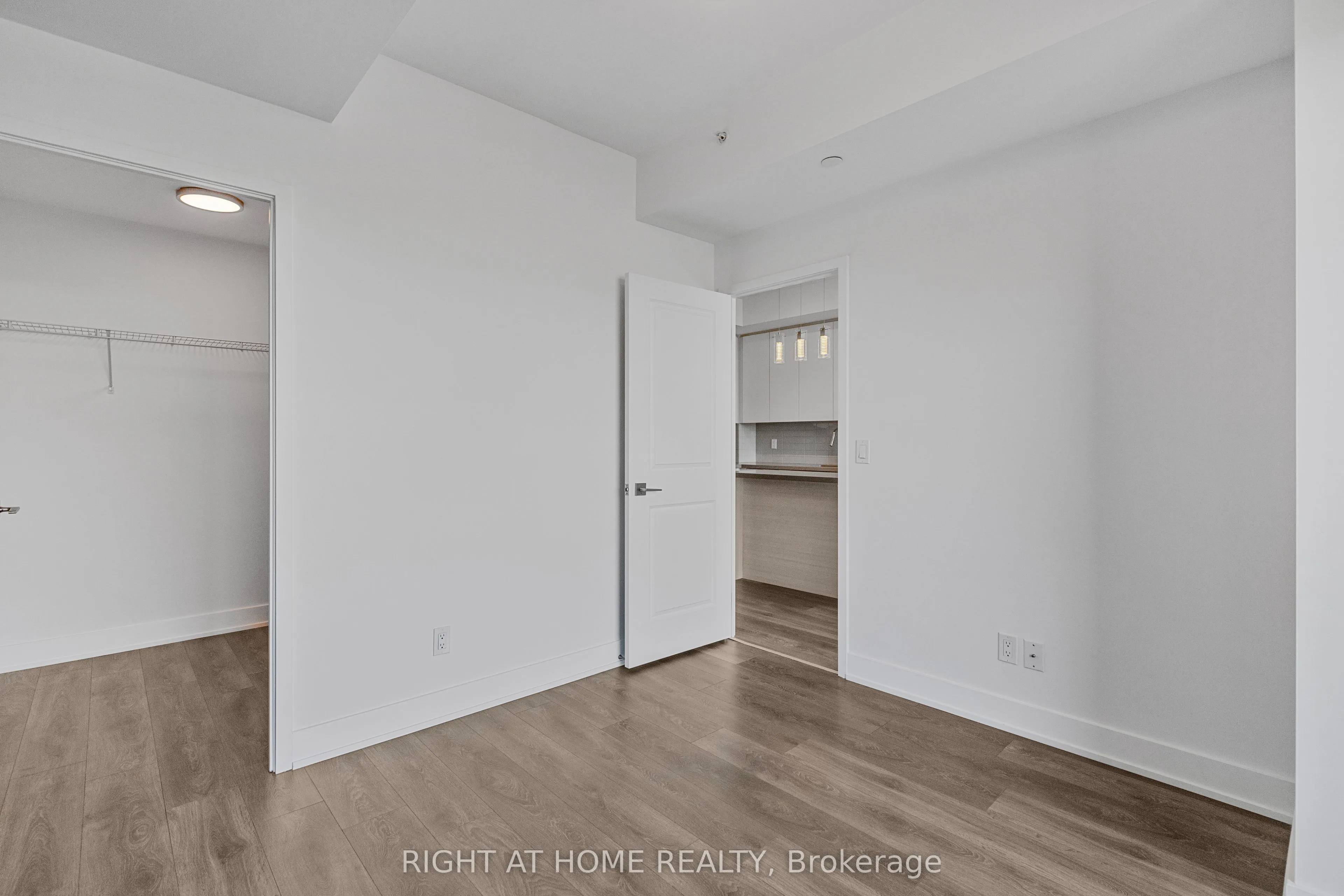 297 Oak Walk Drive, #6
