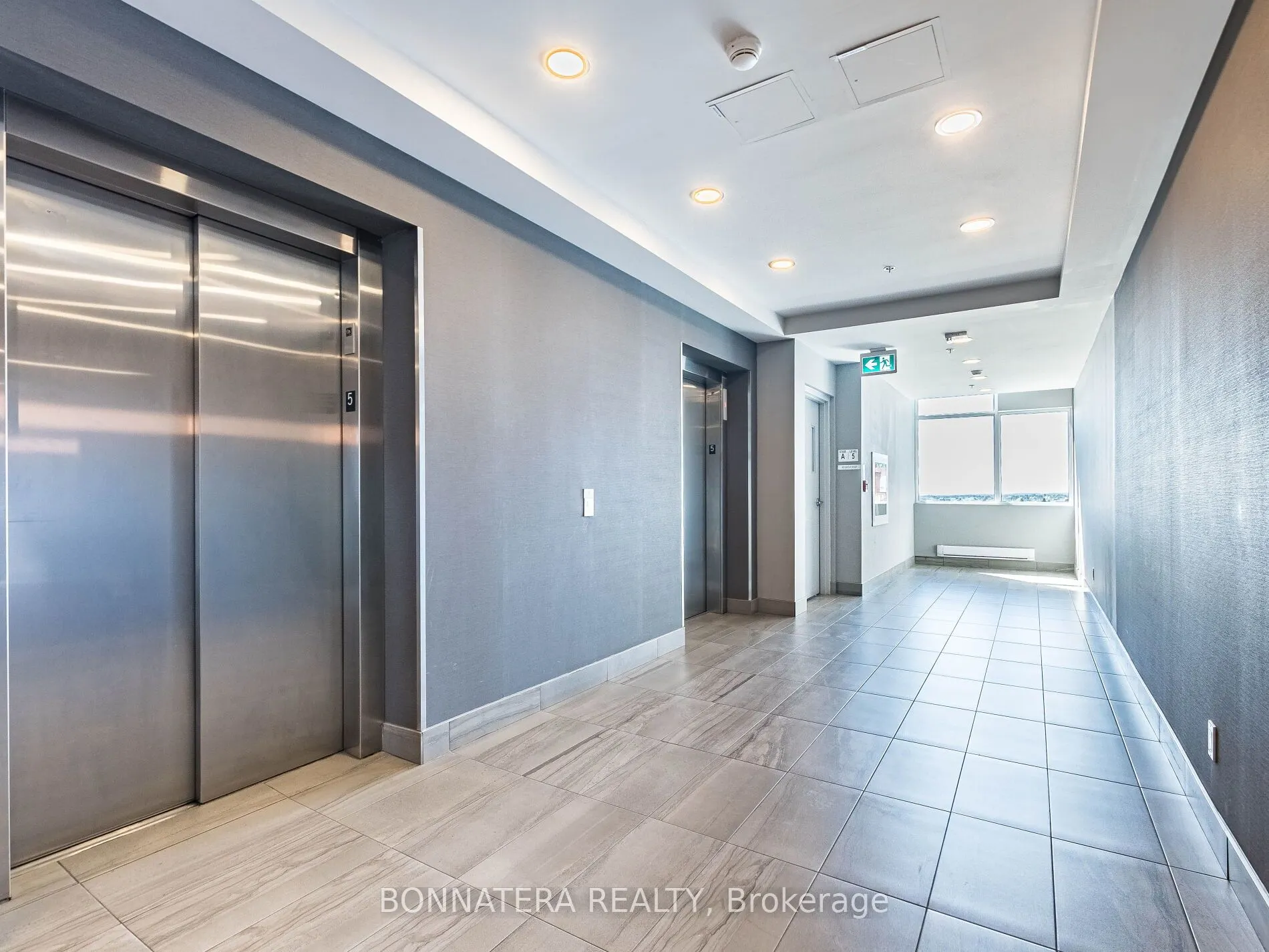 150 Oak Park Boulevard, #504
