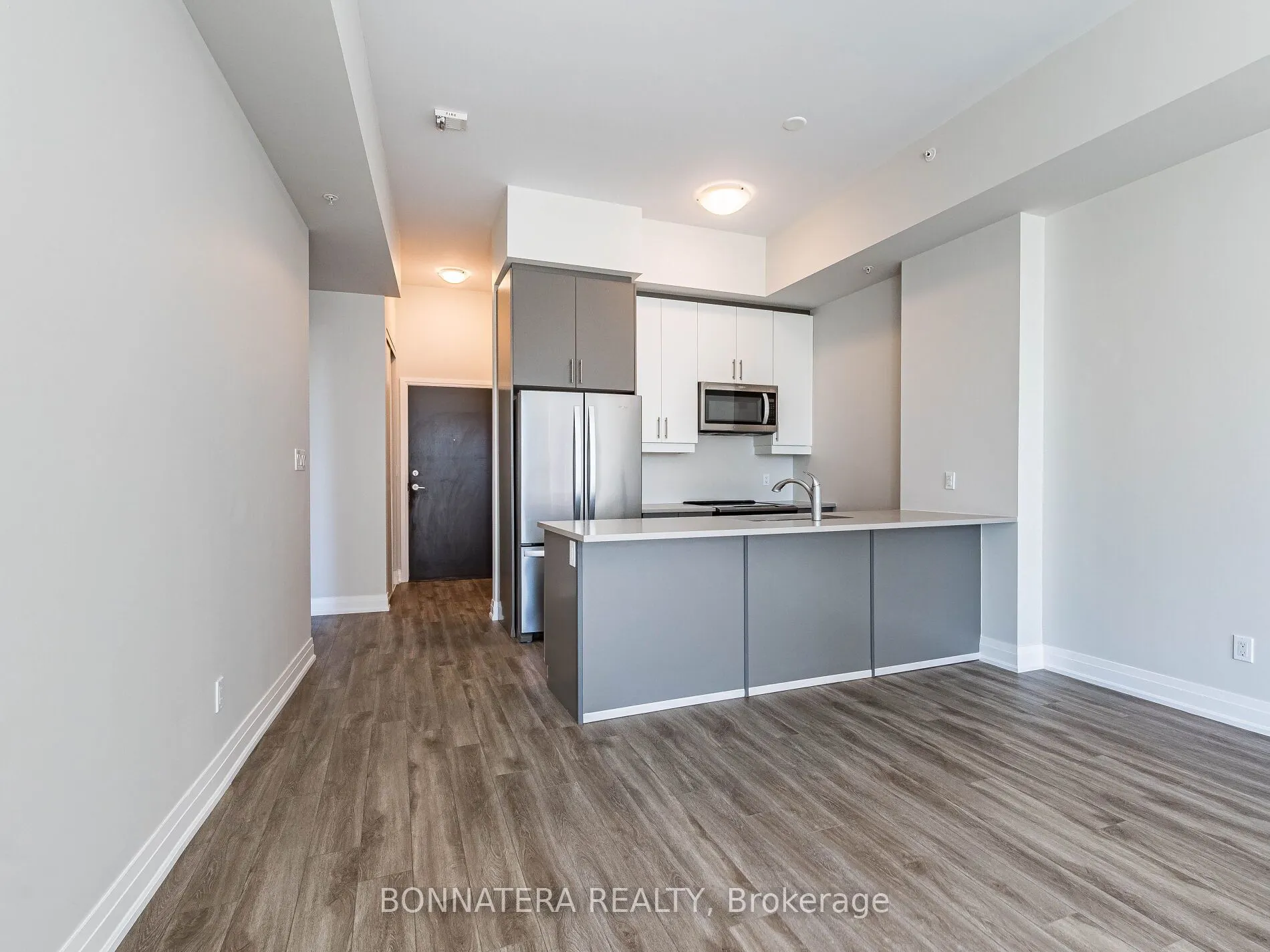 150 Oak Park Boulevard, #504