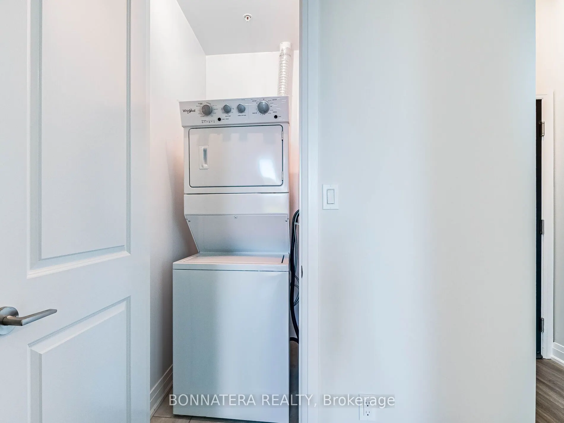 150 Oak Park Boulevard, #504