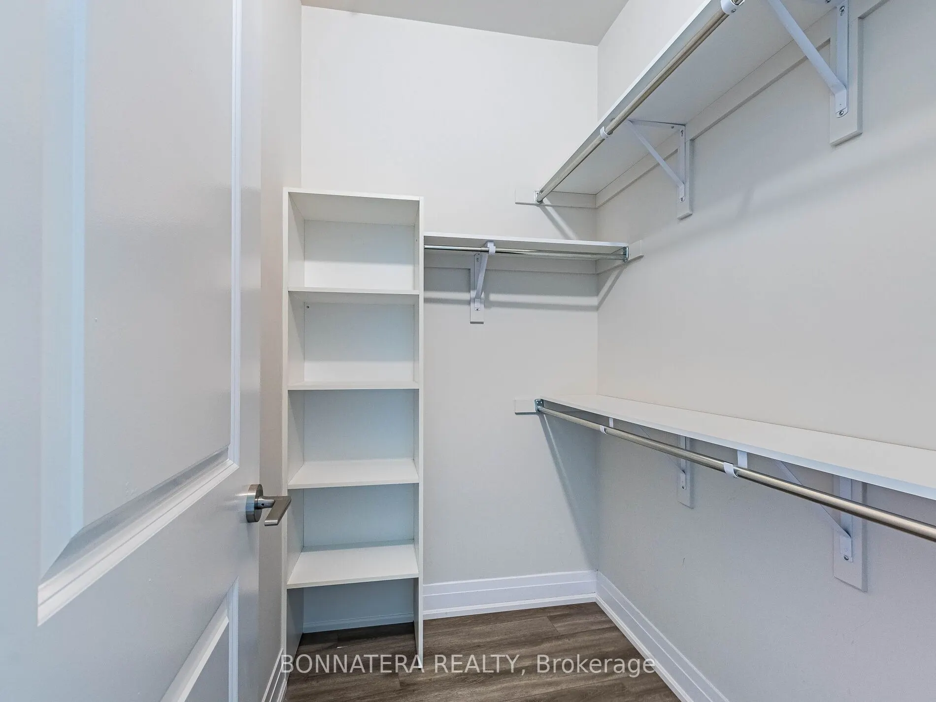150 Oak Park Boulevard, #504