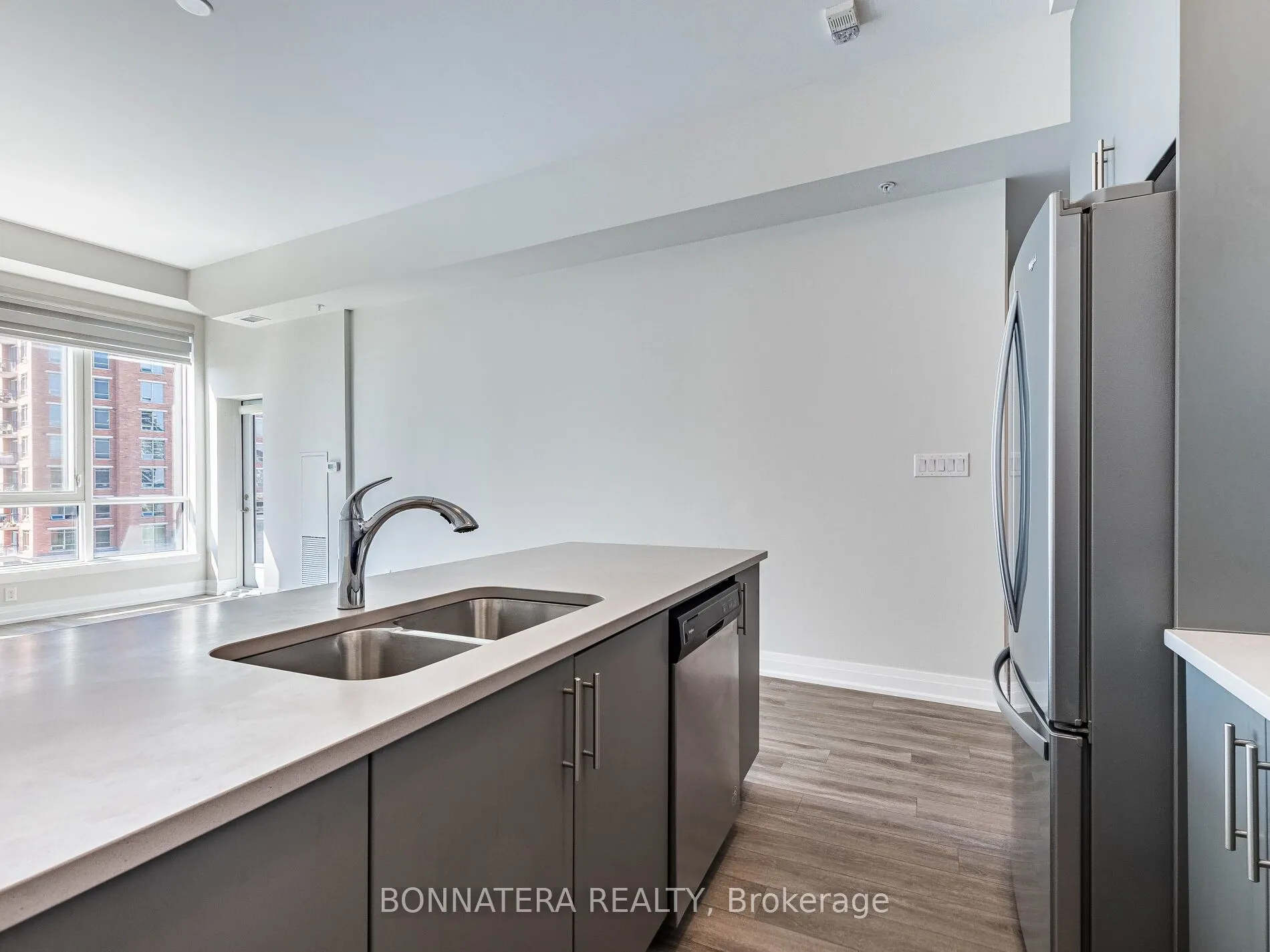 150 Oak Park Boulevard, #504