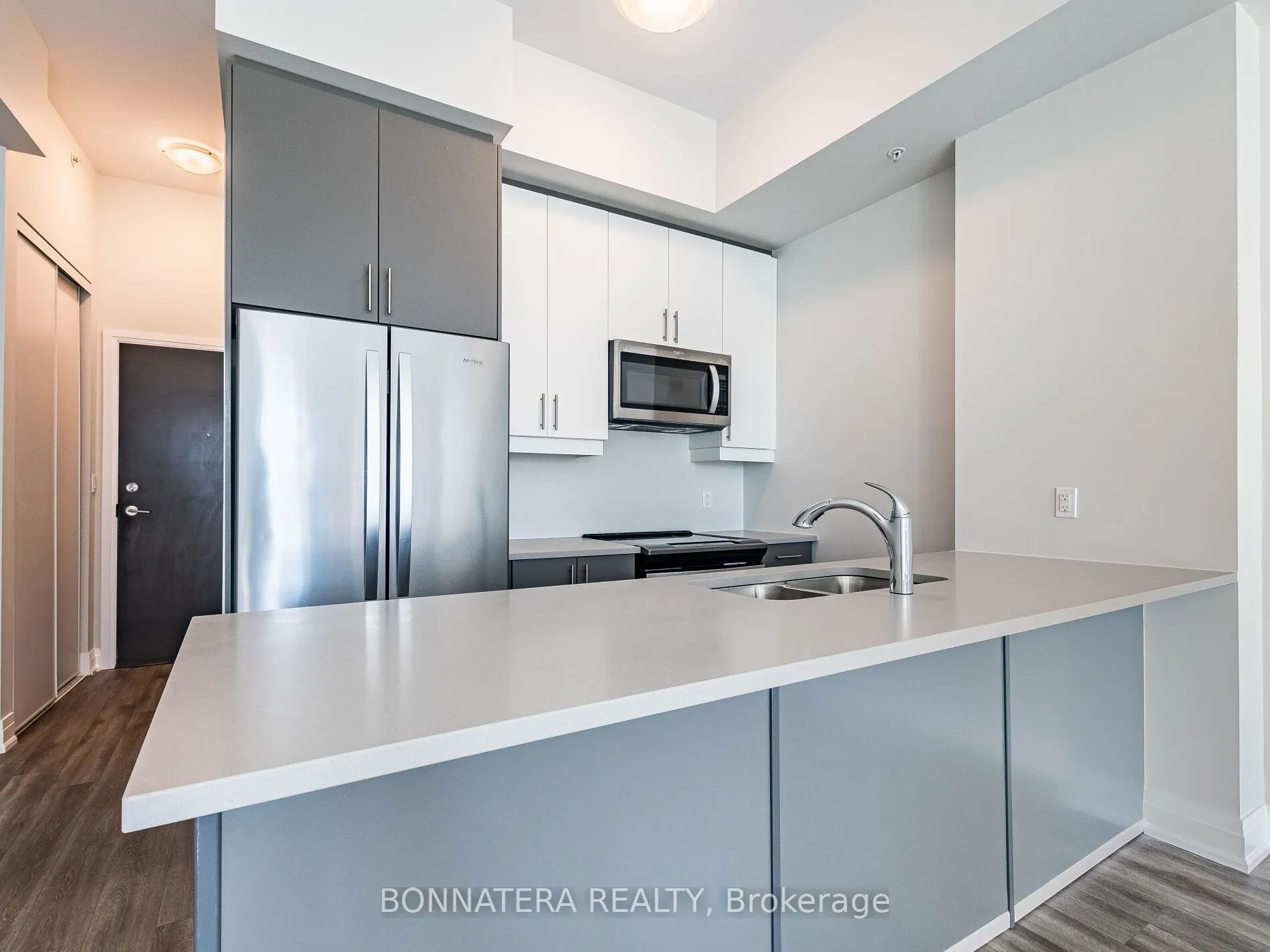 150 Oak Park Boulevard, #504