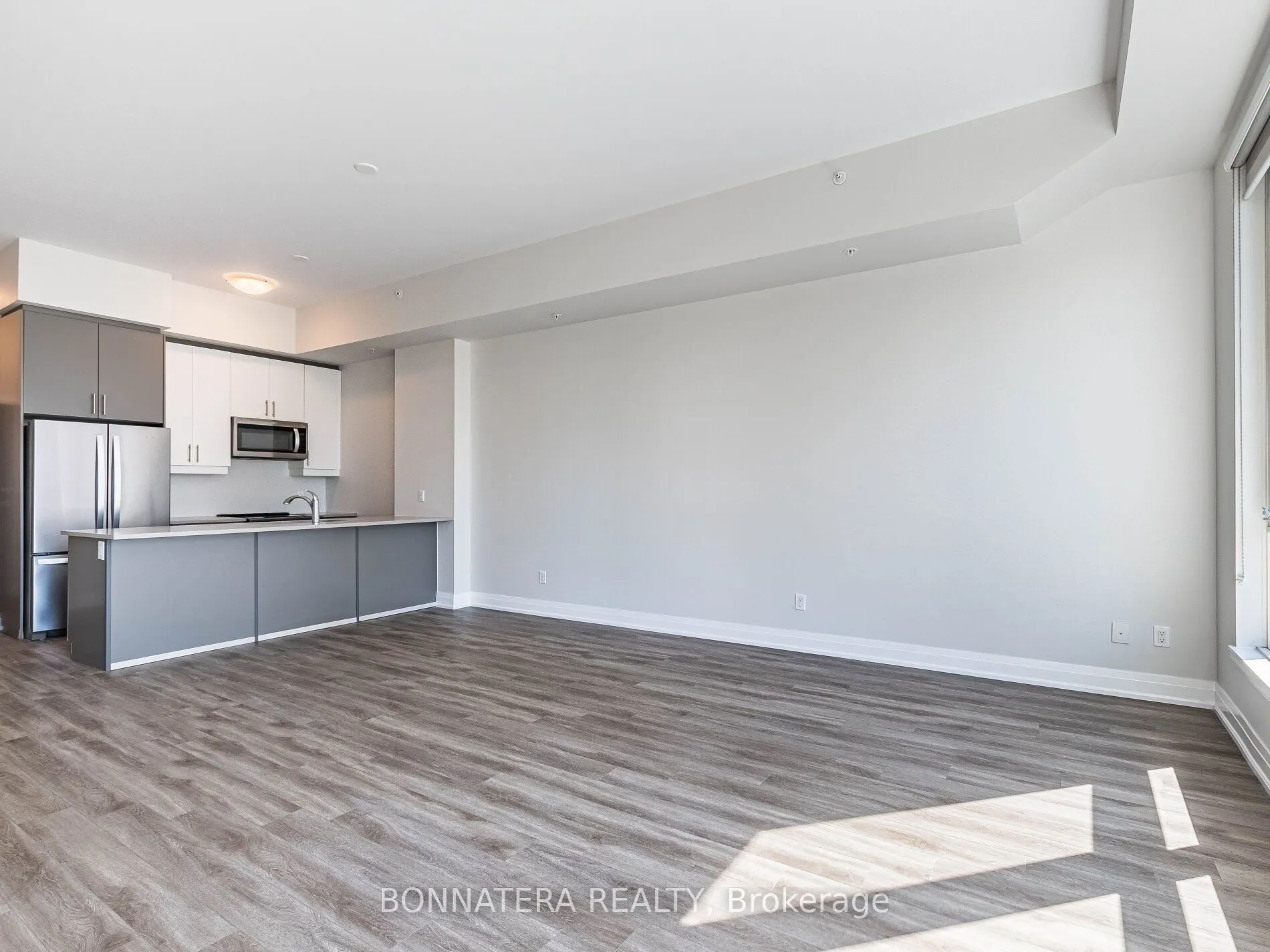 150 Oak Park Boulevard, #504