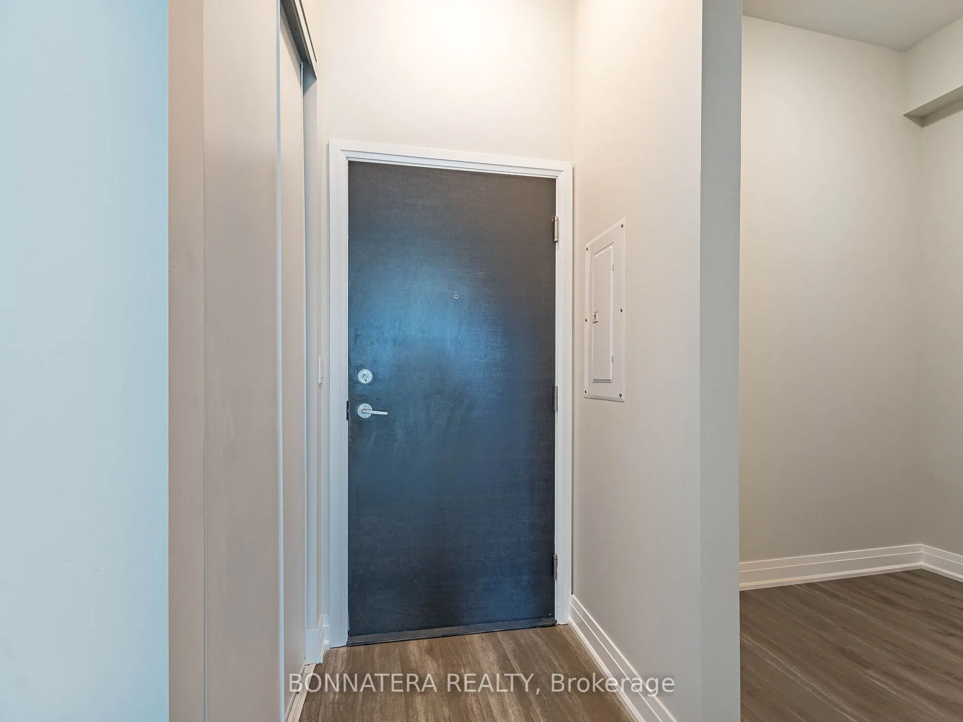 150 Oak Park Boulevard, #504