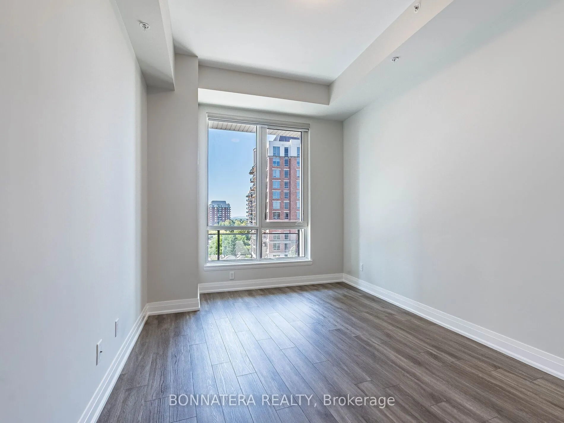 150 Oak Park Boulevard, #504