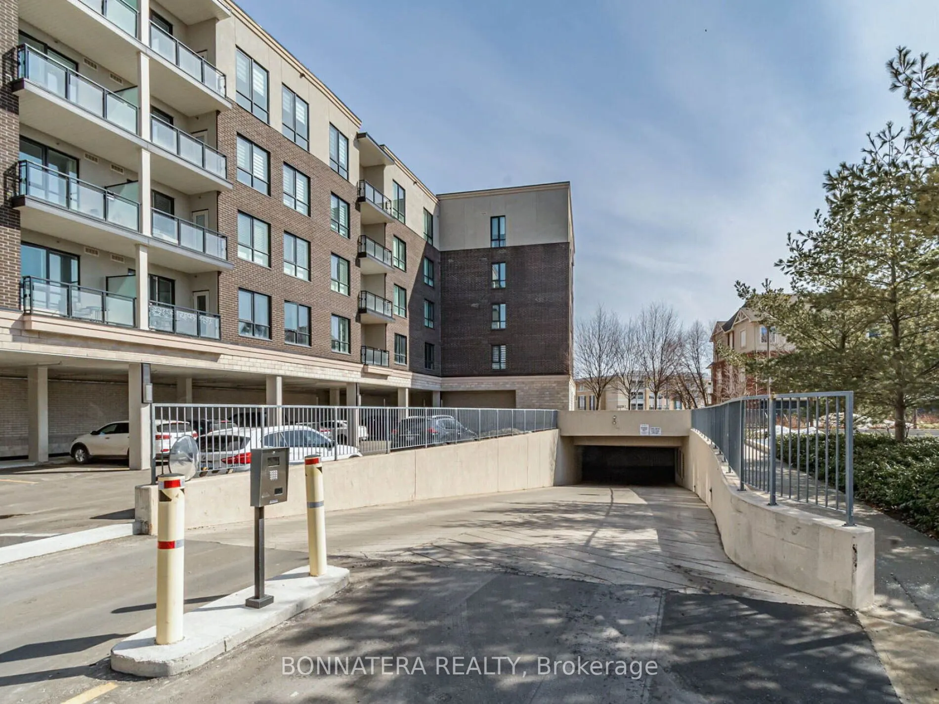 150 Oak Park Boulevard, #504