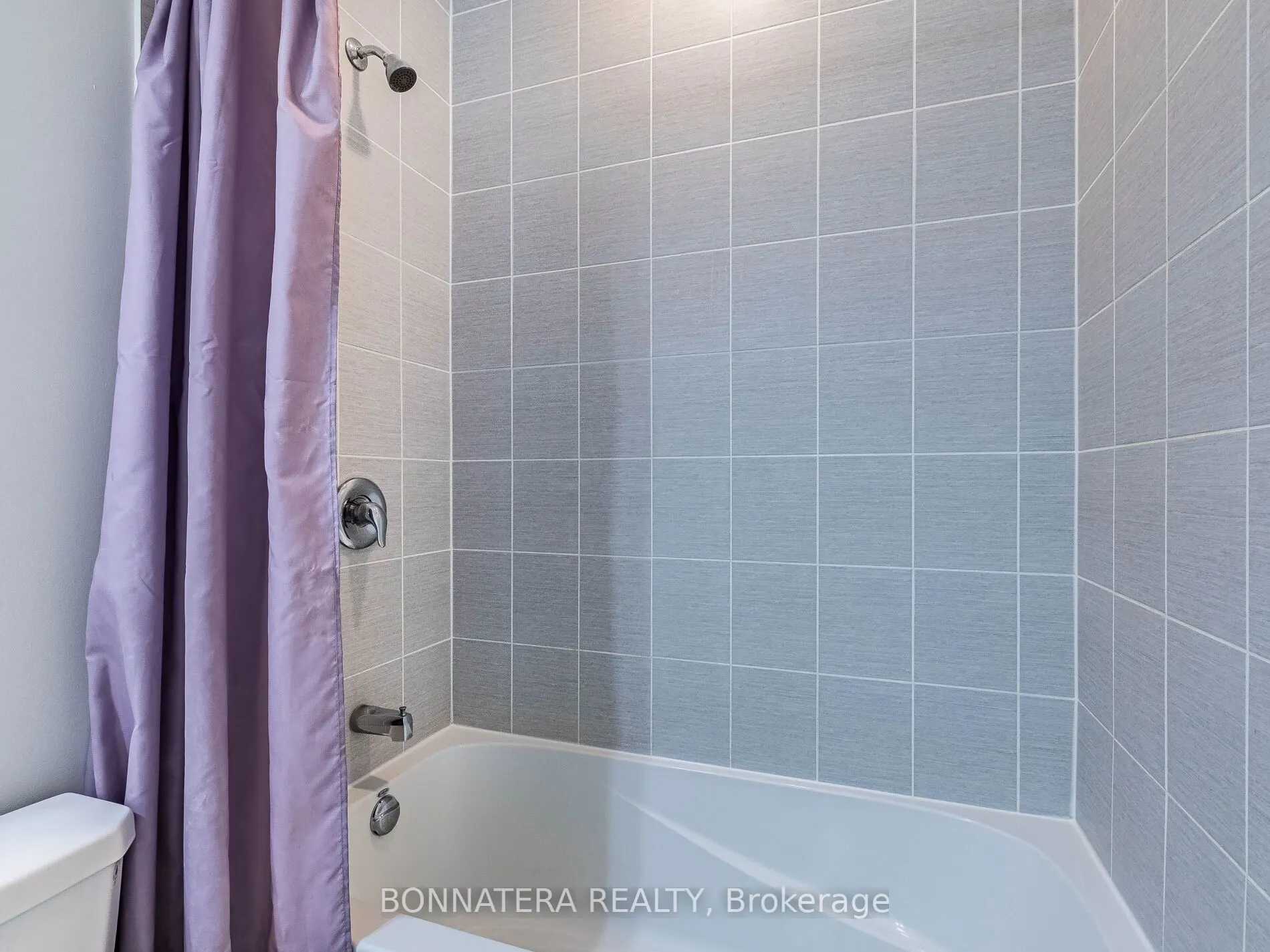 150 Oak Park Boulevard, #504