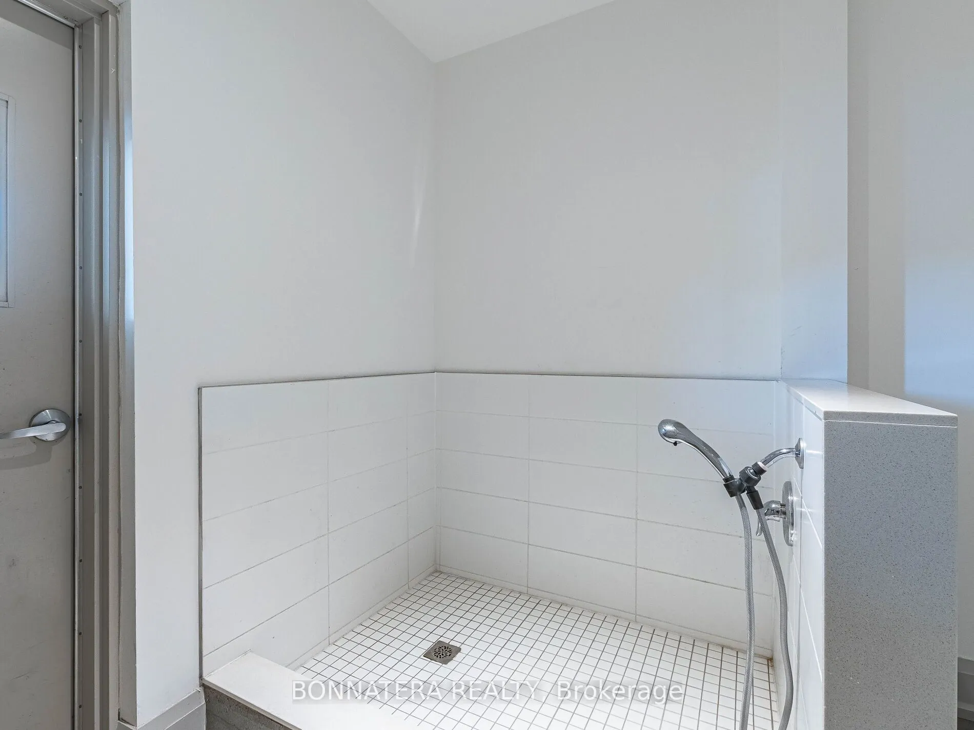 150 Oak Park Boulevard, #504