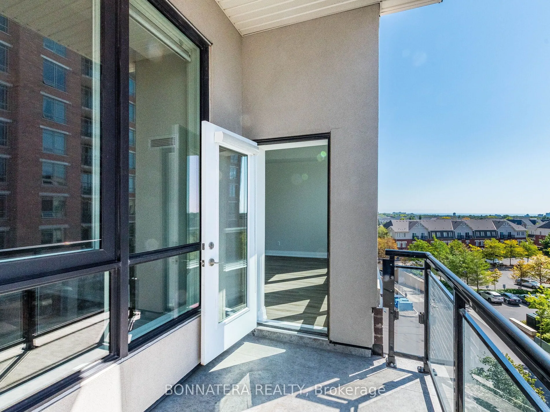 150 Oak Park Boulevard, #504