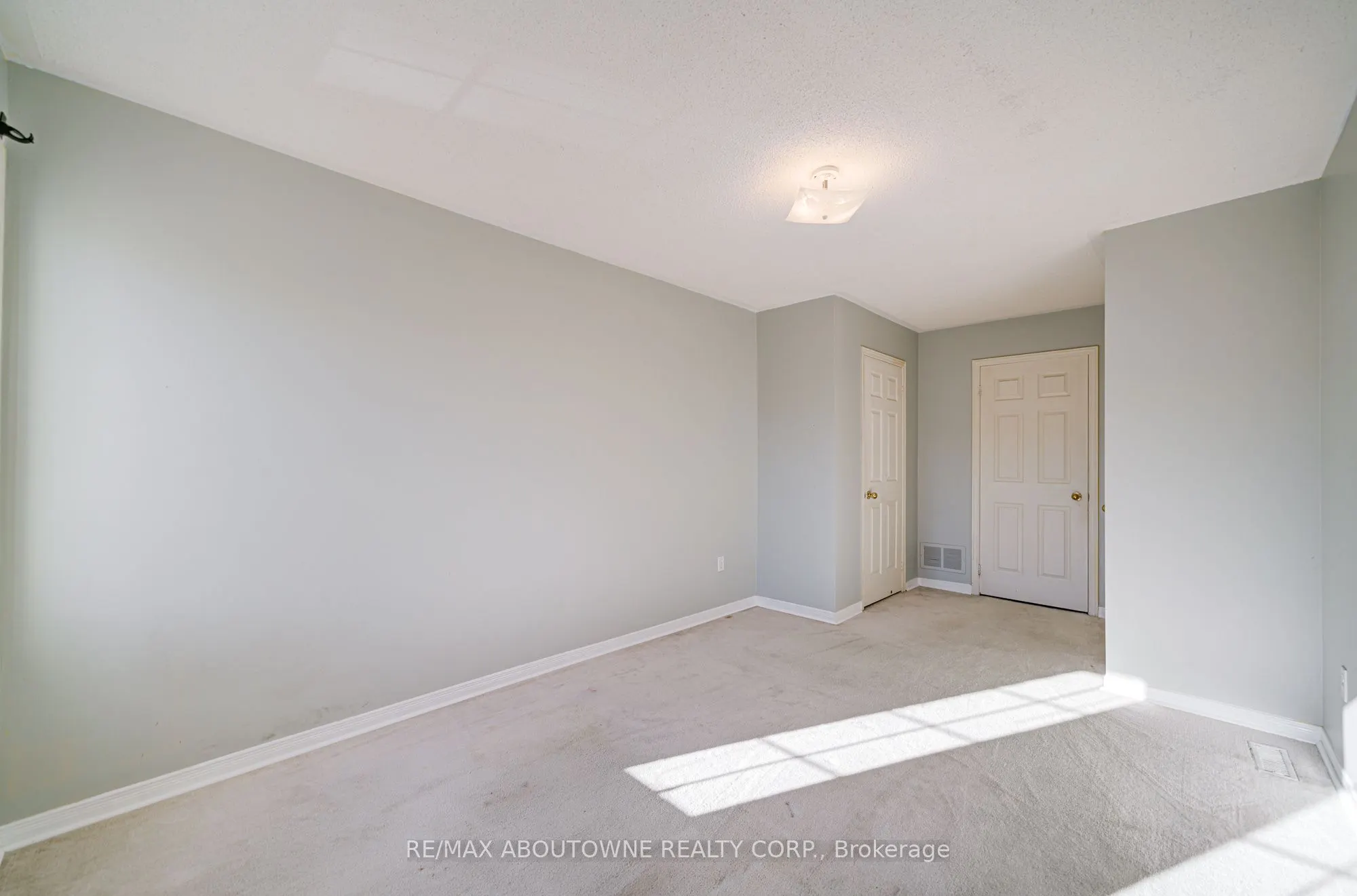 2211 Dale Ridge Drive