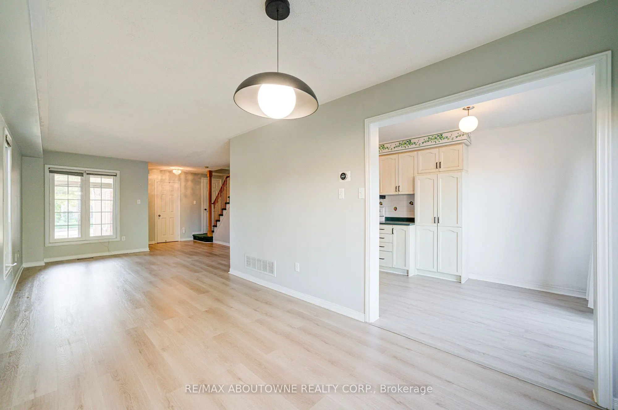 2211 Dale Ridge Drive