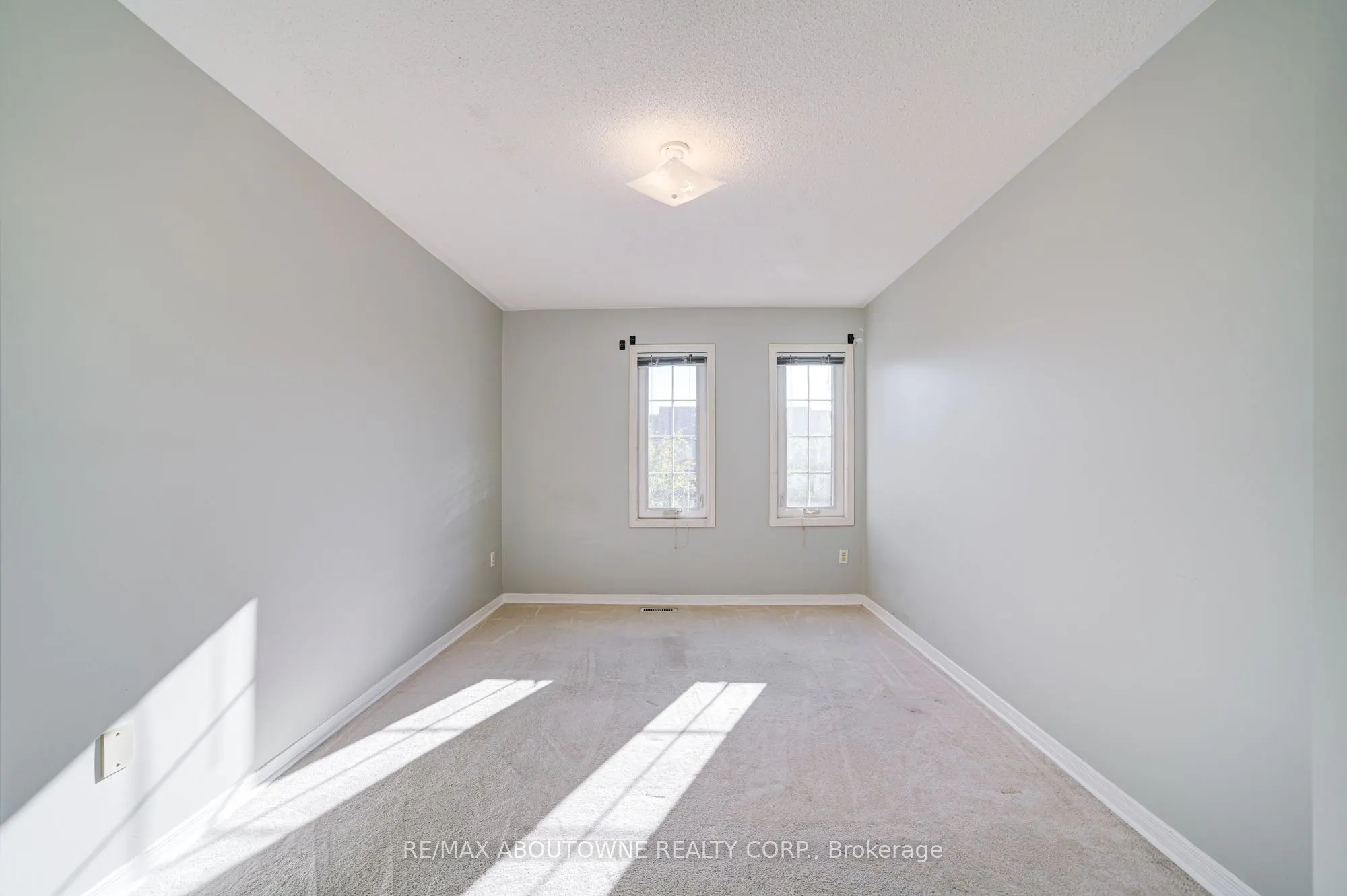 2211 Dale Ridge Drive