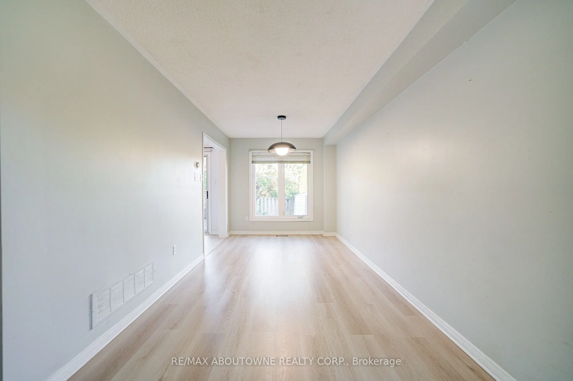 2211 Dale Ridge Drive