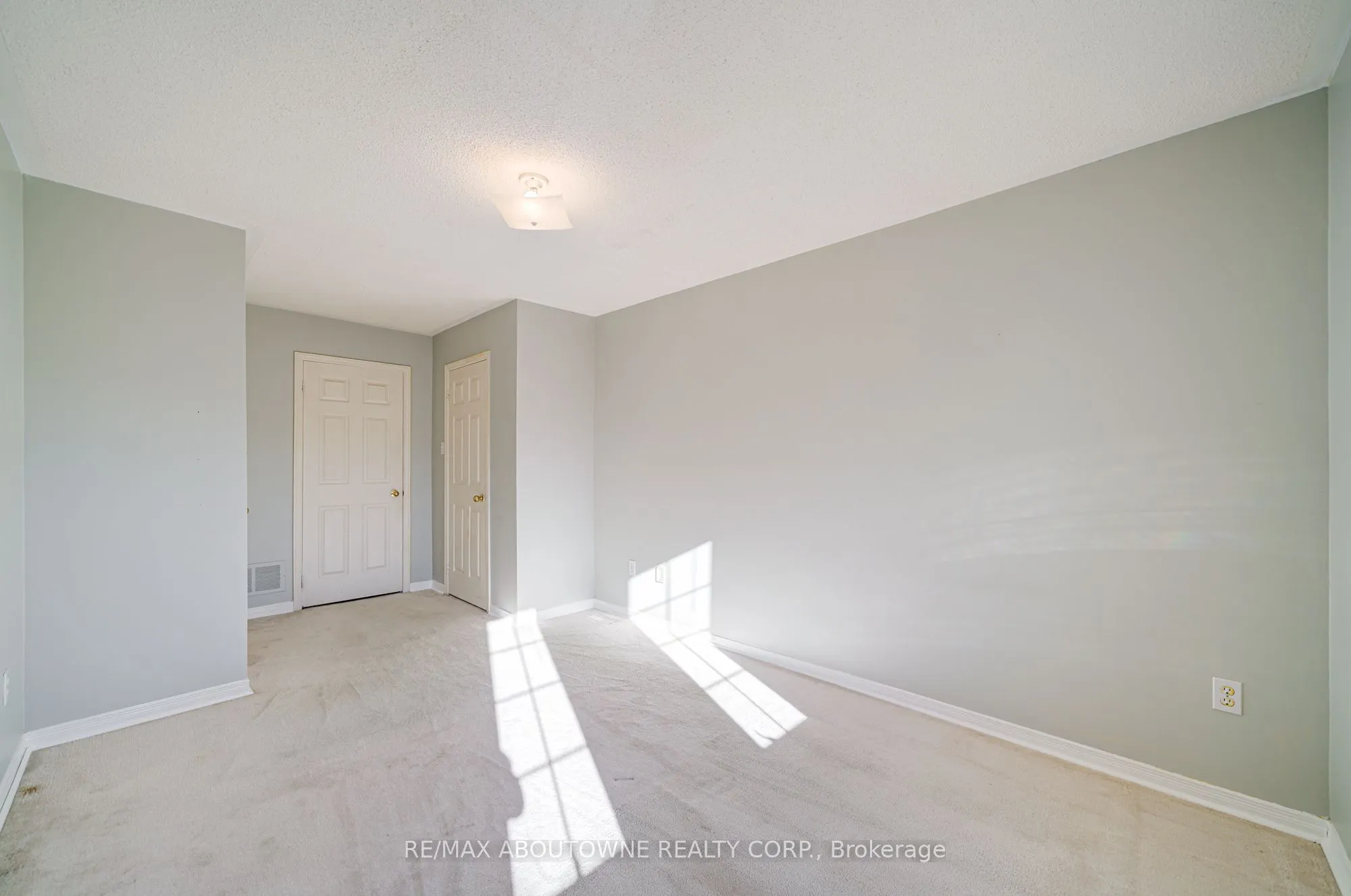 2211 Dale Ridge Drive