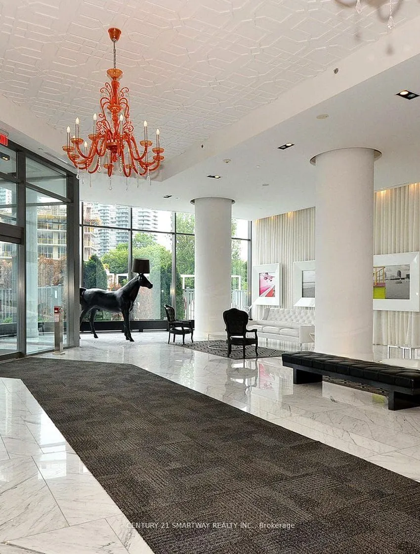 90 Park Lawn Road, #803
